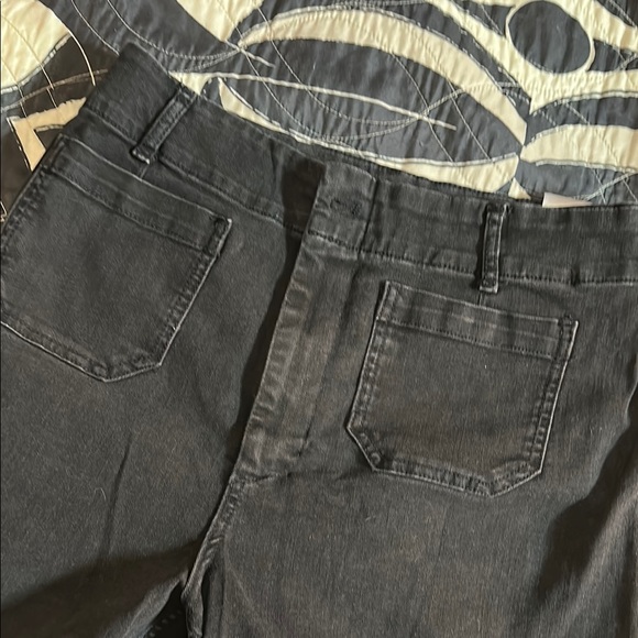 Pilcro black wide leg crop denim jeans - Picture 3 of 7